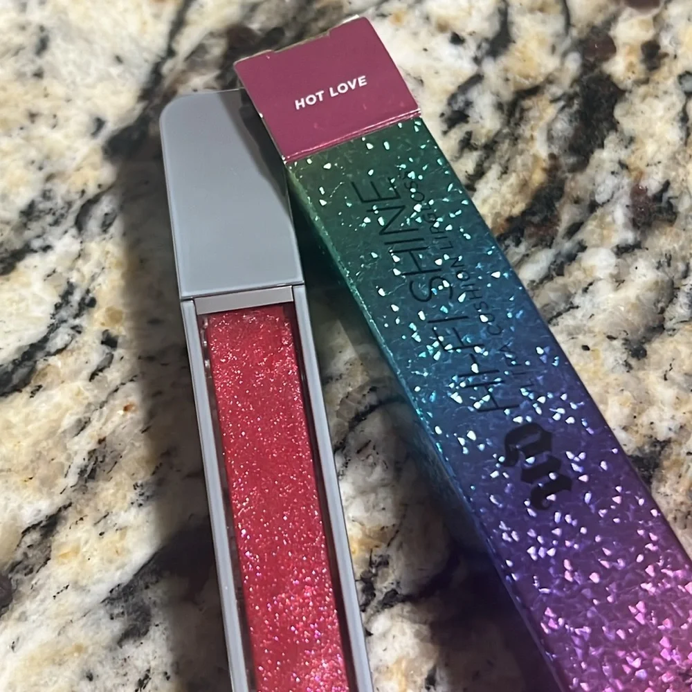 ♣️🌙Urban Decay Hot Love Hi Fi Shine Gloss
